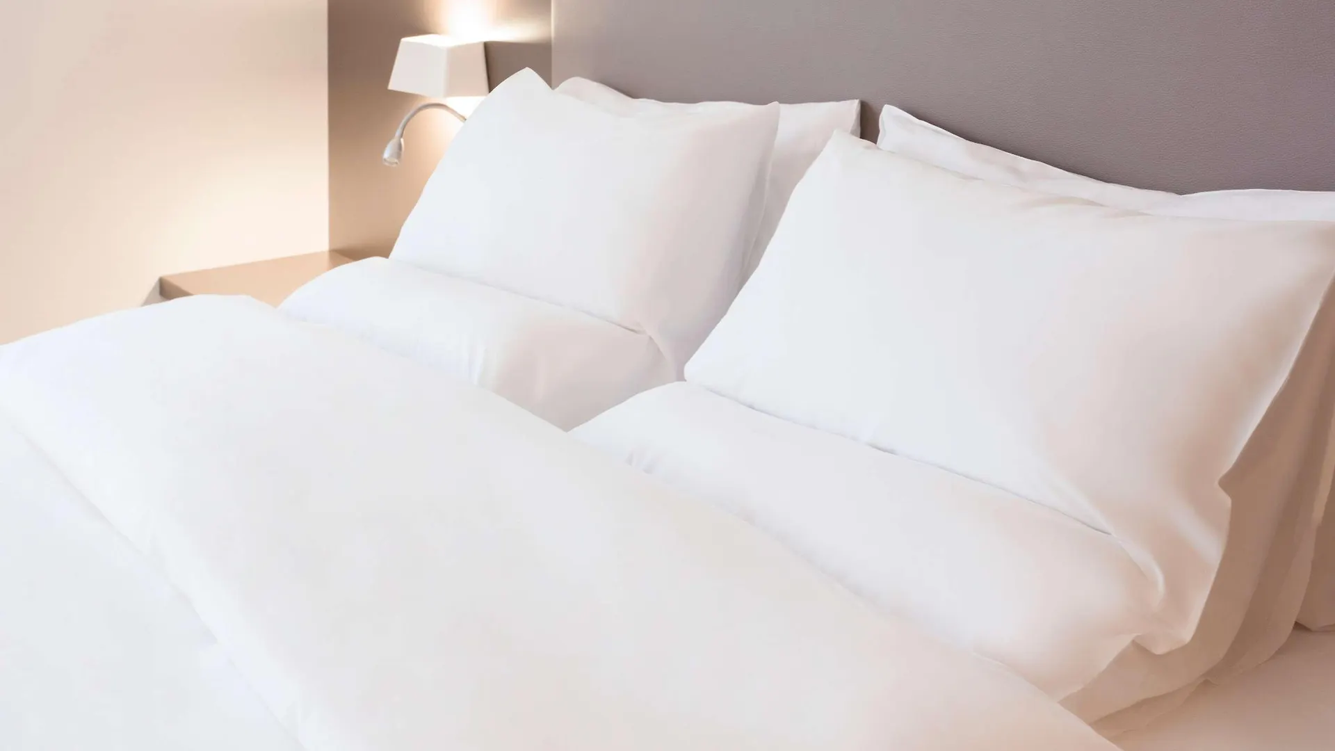 Novotel Suites Genève Aéroport Vernier 4*,