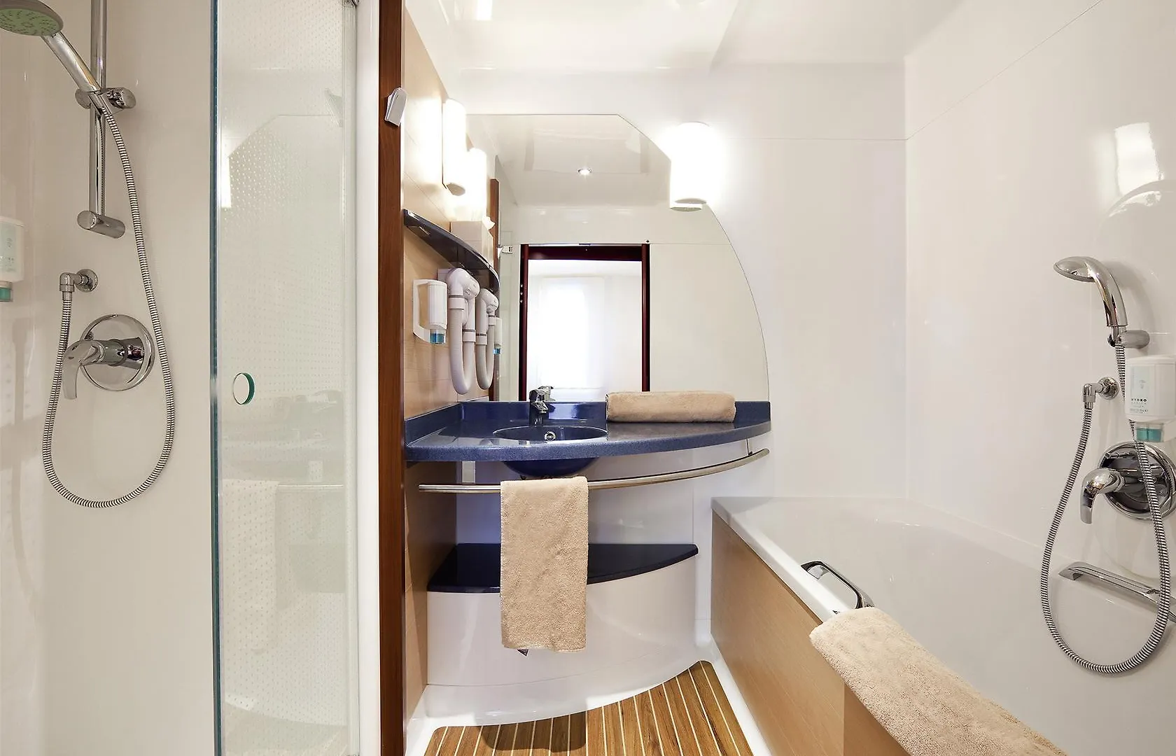 Novotel Suites Genève Aéroport Vernier Hotel